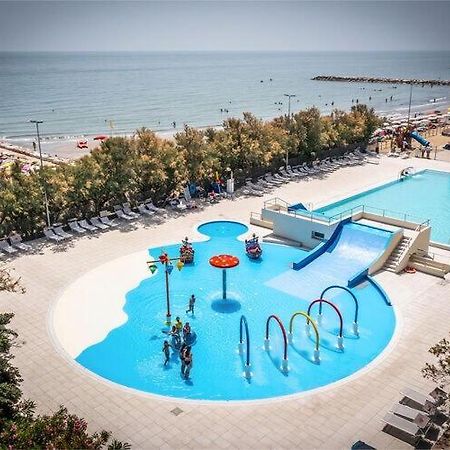 Bungalow In Caorle With Garden Furniture Villa Duna Verde Exteriör bild