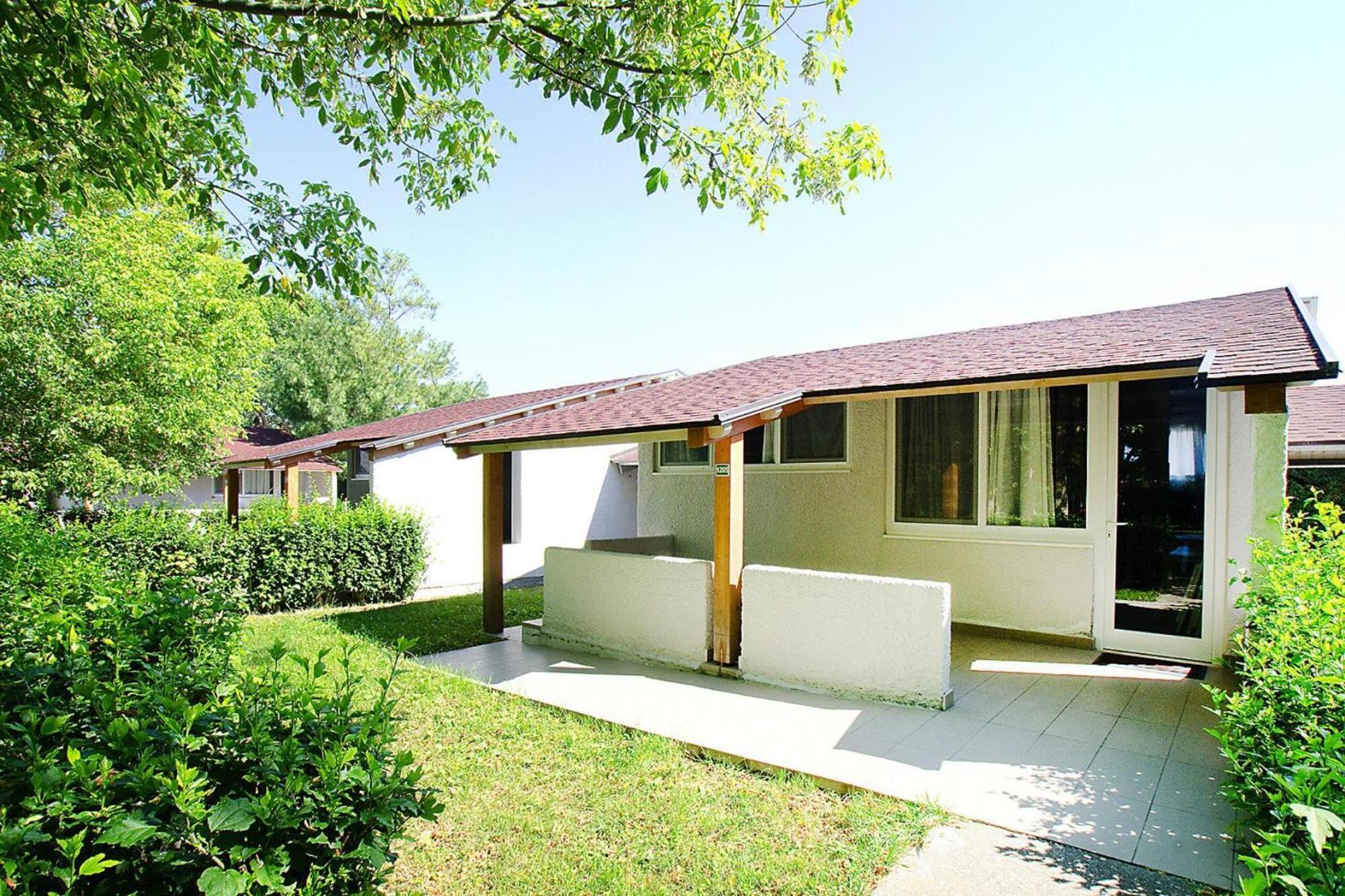 Bungalow In Caorle With Garden Furniture Villa Duna Verde Exteriör bild