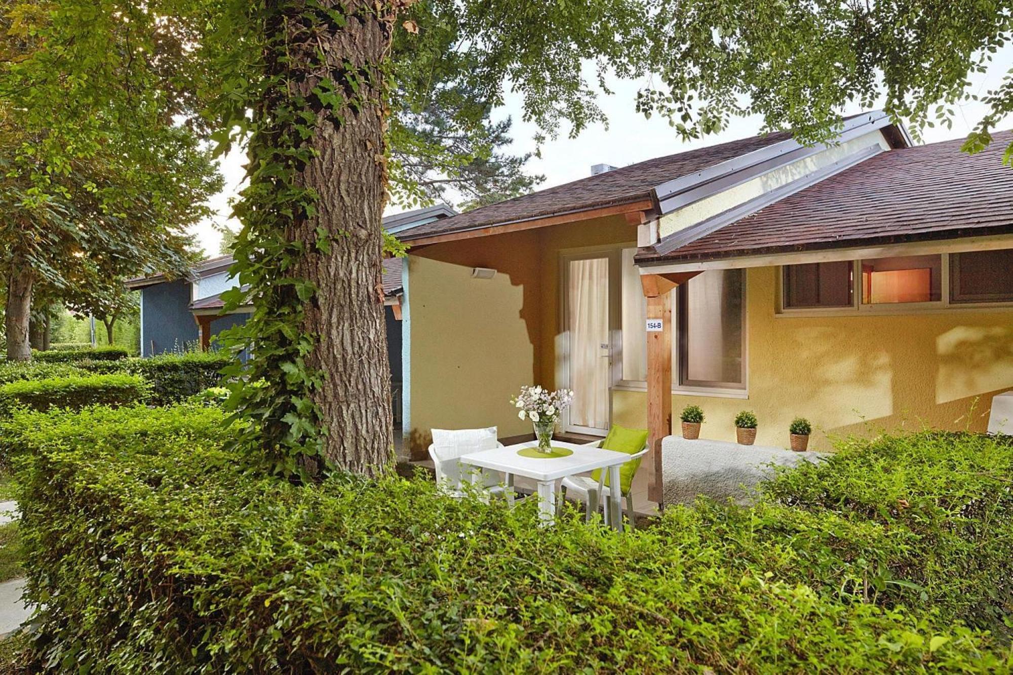 Bungalow In Caorle With Garden Furniture Villa Duna Verde Exteriör bild